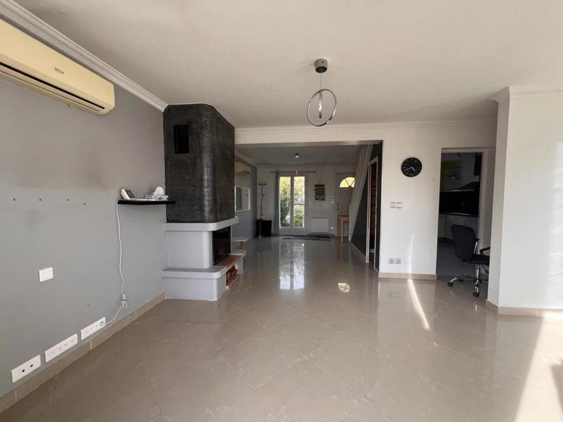 Maison - 84 m² - 5 pièces