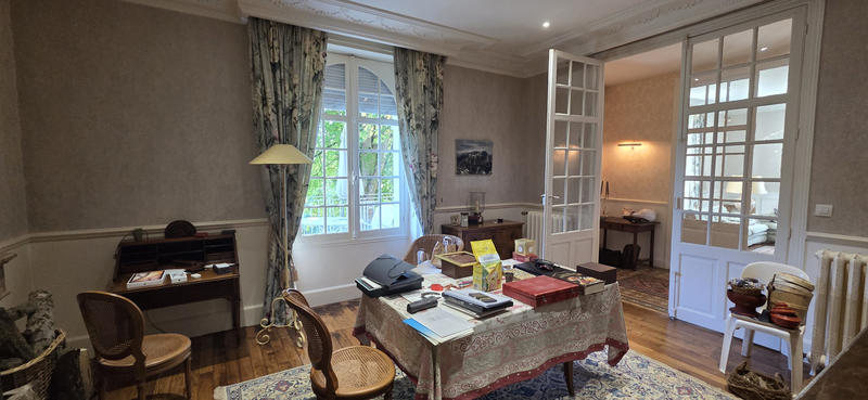 Villa - 238 m² - 8 pièces