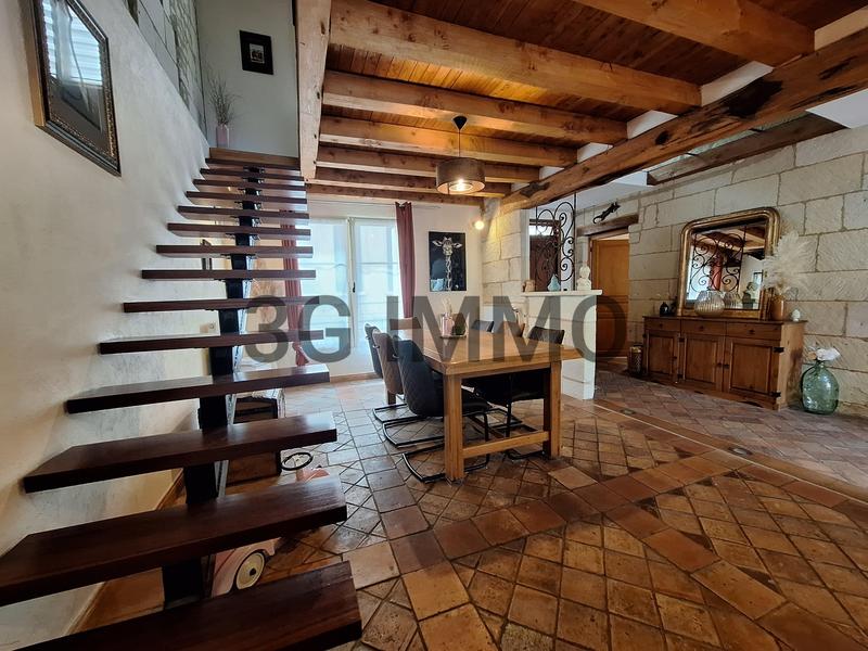 Maison ancienne - 195 m² - 6 pièces