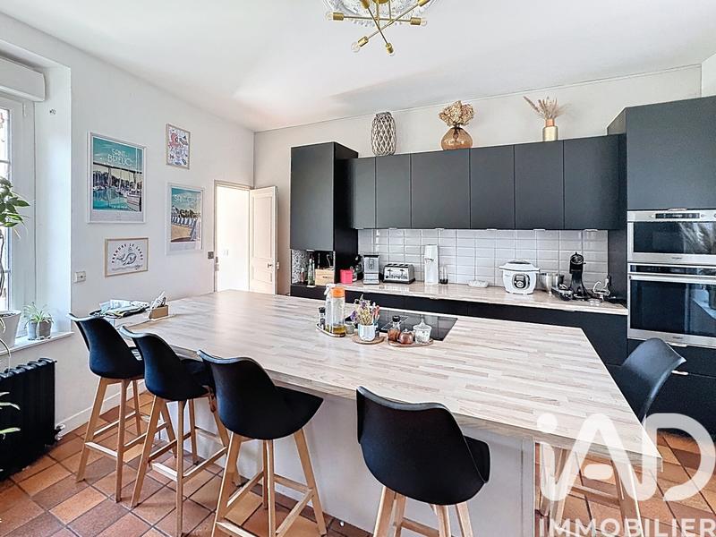 Maison - 129 m² - 8 pièces