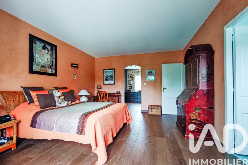 Maison - 358 m² - 8 pièces