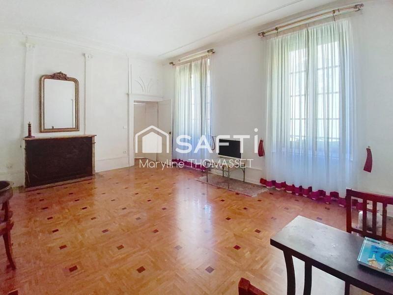 Appartement - 153 m² - 5 pièces