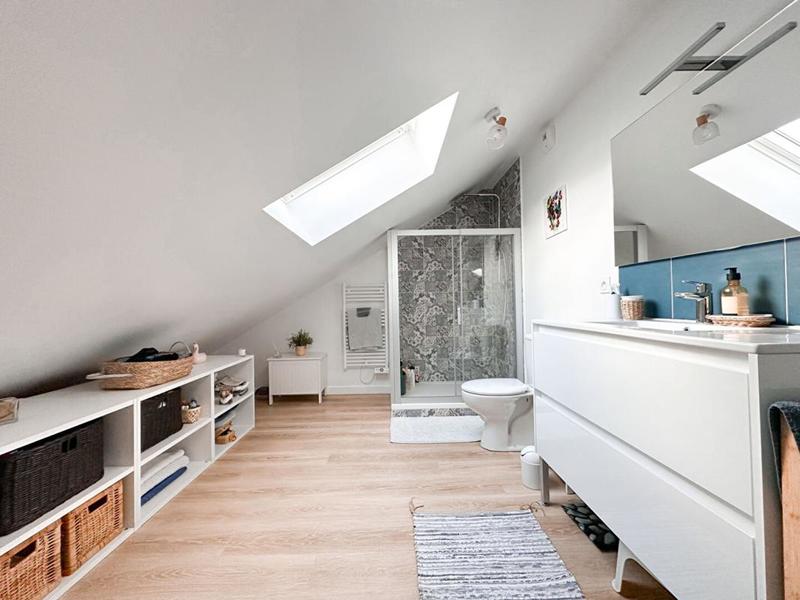 Maison - 143 m² - 7 pièces