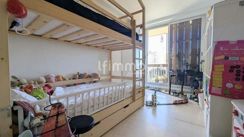 Appartement - 84 m² - 4 pièces