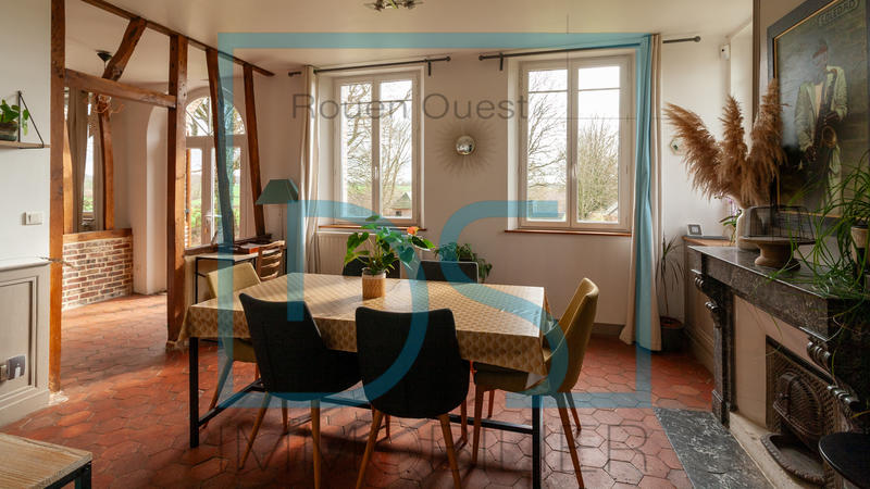 Maison - 202 m² - 8 pièces