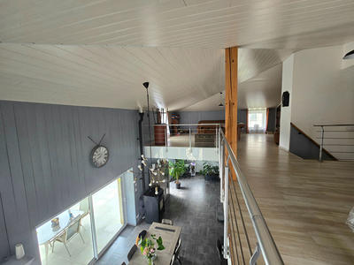 Maison - 259 m² - 6 pièces