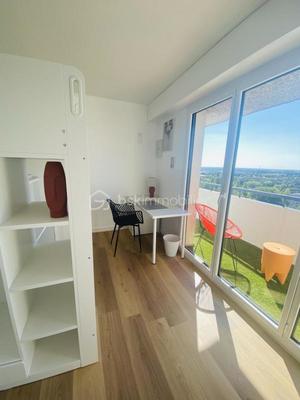 Appartement - 76 m² - 7 pièces