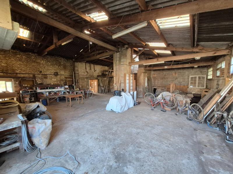 Grange - 202 m² - 2 pièces