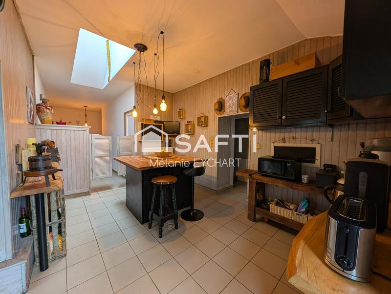 Maison - 264 m² - 7 pièces