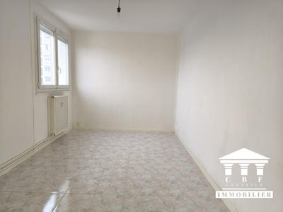 Appartement - 77 m² - 4 pièces