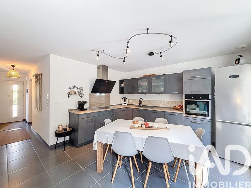 Maison - 95 m² - 5 pièces