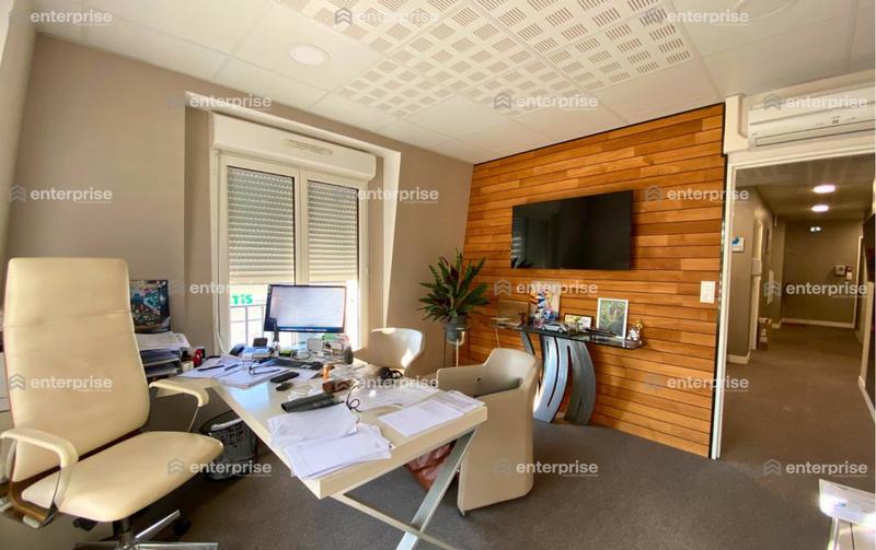 Bureau - 52 m²