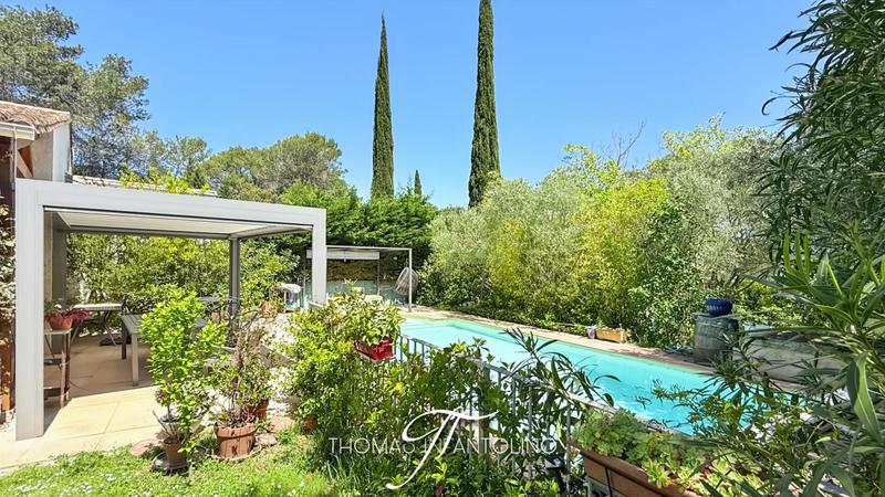 Maison - 160 m² - 5 pièces