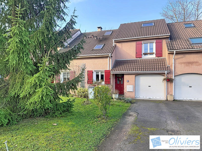 Maison - 97 m² - 6 pièces