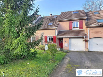 Maison - 97 m² - 6 pièces