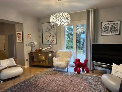 Maison - 481 m² - 10 pièces