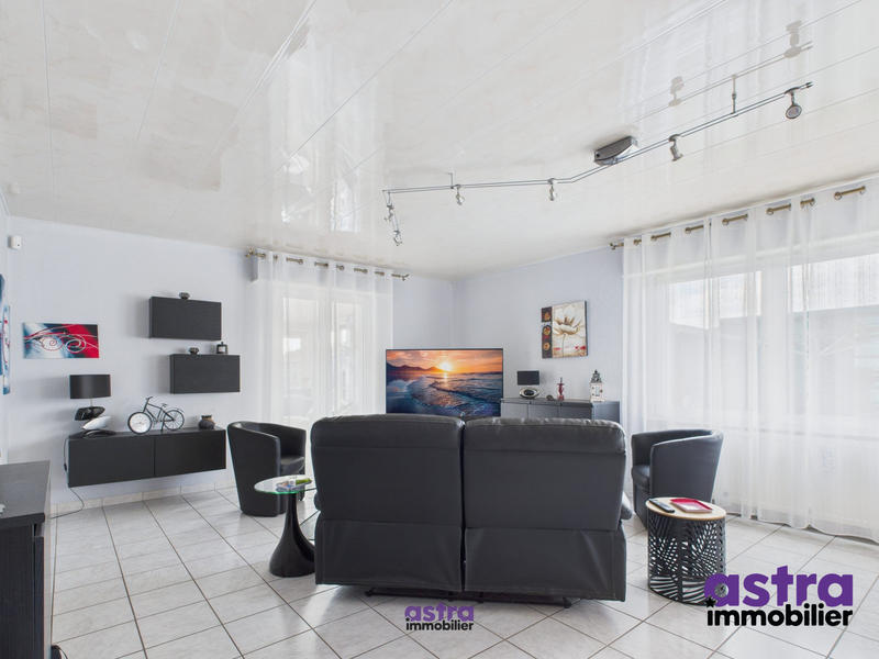 Maison - 180 m² - 6 pièces