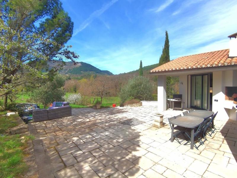 Villa - 202 m² - 7 pièces