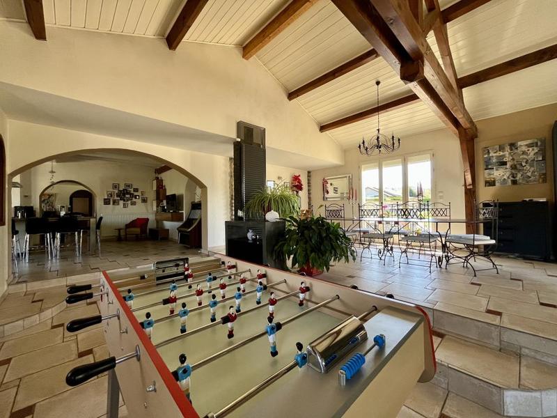 Villa - 295 m² - 8 pièces