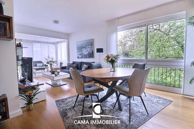 Appartement - 81 m² - 3 pièces