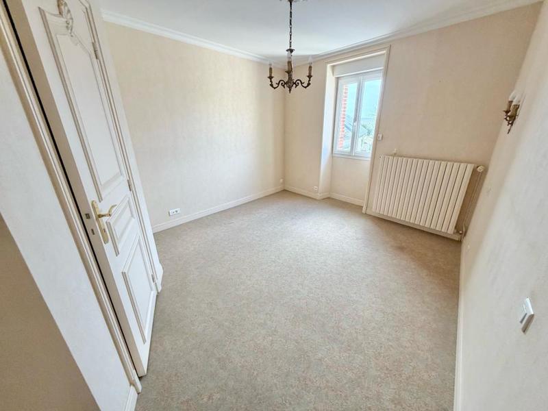 Maison - 185 m² - 6 pièces