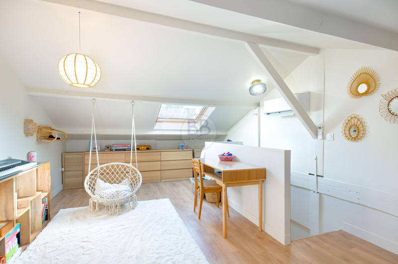 Appartement - 160 m² - 5 pièces