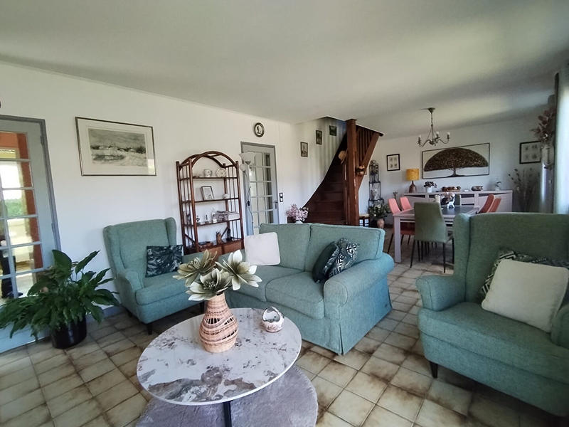 Maison - 157 m² - 8 pièces