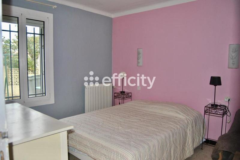 Villa - 100 m² - 5 pièces