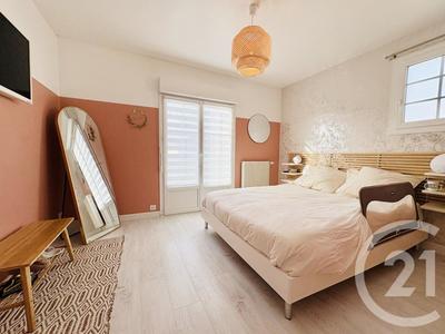 Maison - 110 m² - 6 pièces