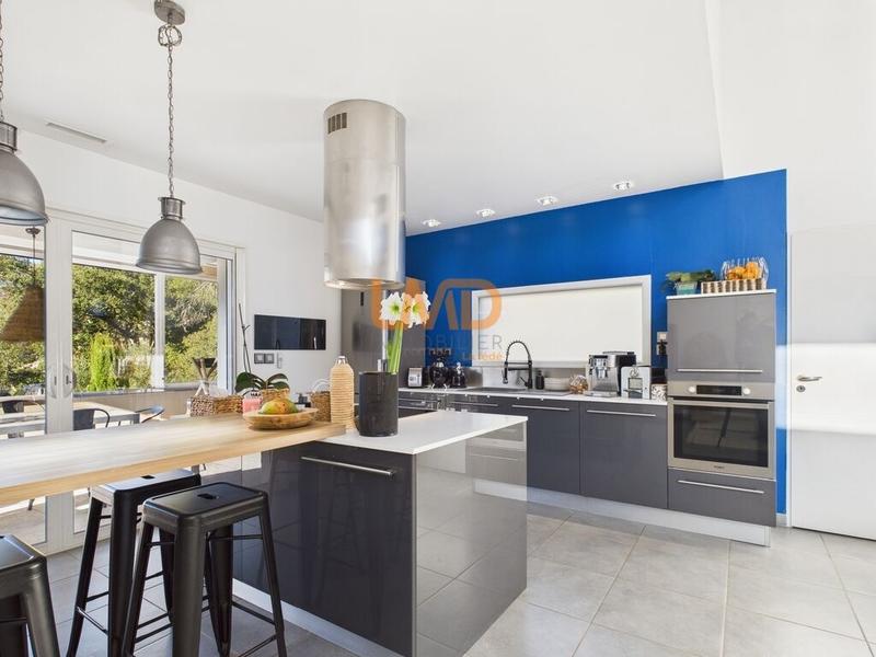 Propriété - 139 m² - 5 pièces