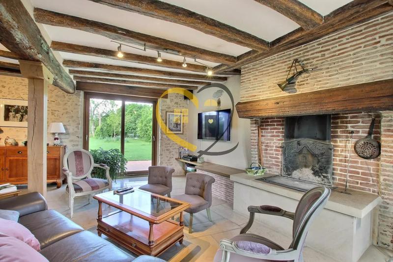 Maison - 280 m² - 5 pièces