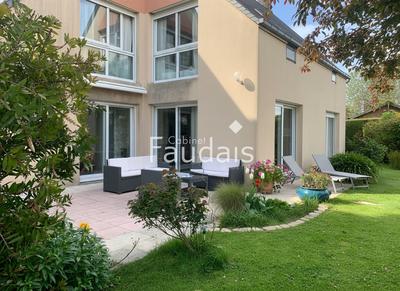 Maison - 142 m² - 6 pièces