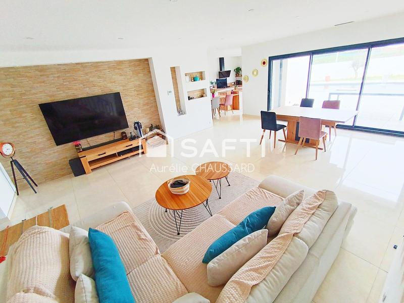 Maison - 159 m² - 5 pièces