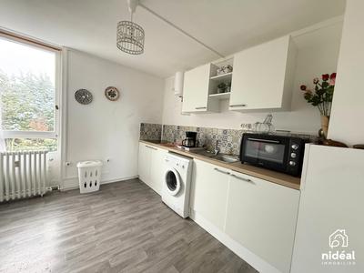 Appartement - 80 m² - 5 pièces