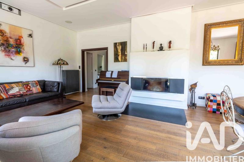 Maison - 266 m² - 10 pièces