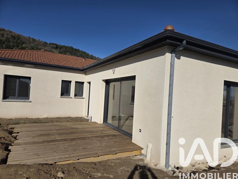 Maison - 101 m² - 4 pièces