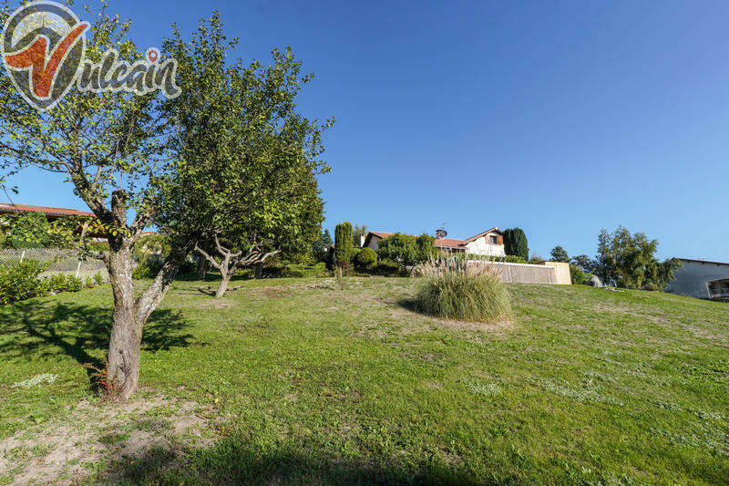 Maison - 227 m² - 8 pièces