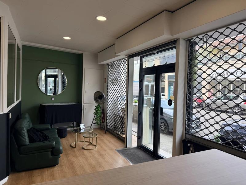 Bureau - 94 m² - 5 pièces