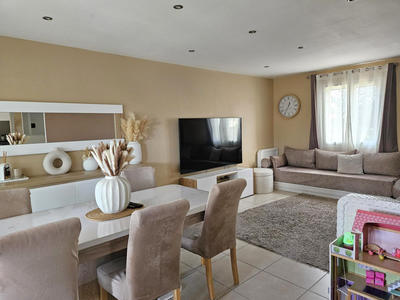 Villa - 90 m² - 5 pièces