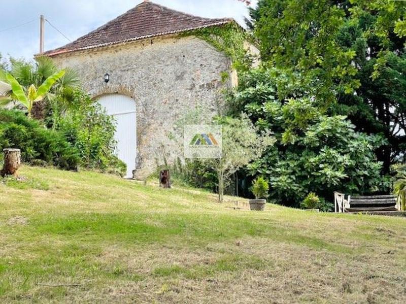 Maison - 283 m² - 8 pièces