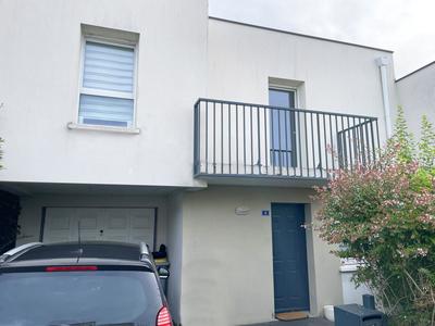 Maison - 93 m² - 4 pièces