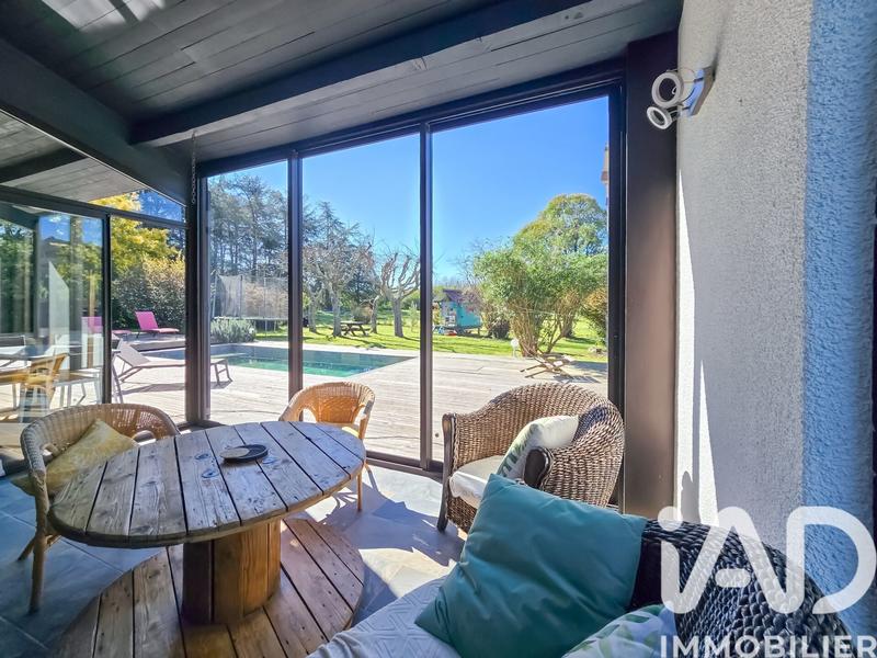 Maison de maîtres - 237 m² - 7 pièces