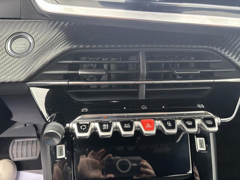 Peugeot 2008 II Hybrid 145 e-Dcs6 Allure