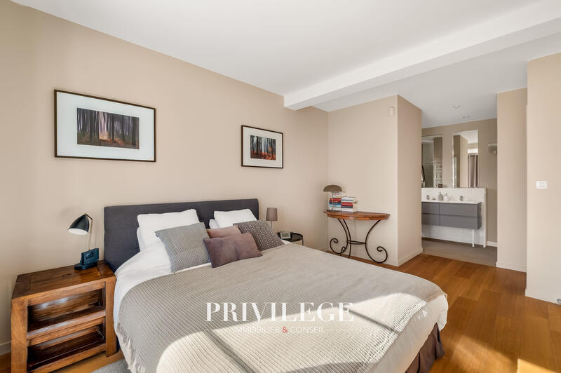 Maison - 208 m² - 7 pièces