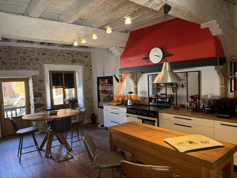 Maison - 175 m² - 6 pièces