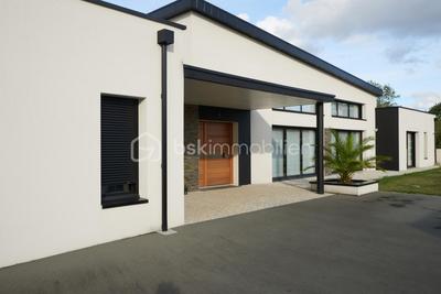 Maison d'architecte - 347 m² - 7 pièces