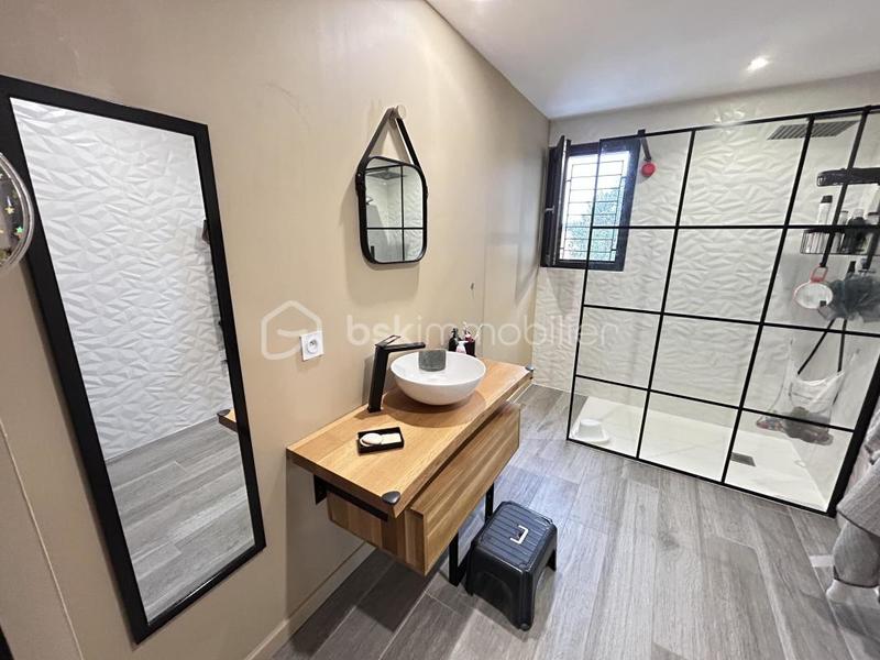 Maison traditionnelle - 104 m² - 5 pièces