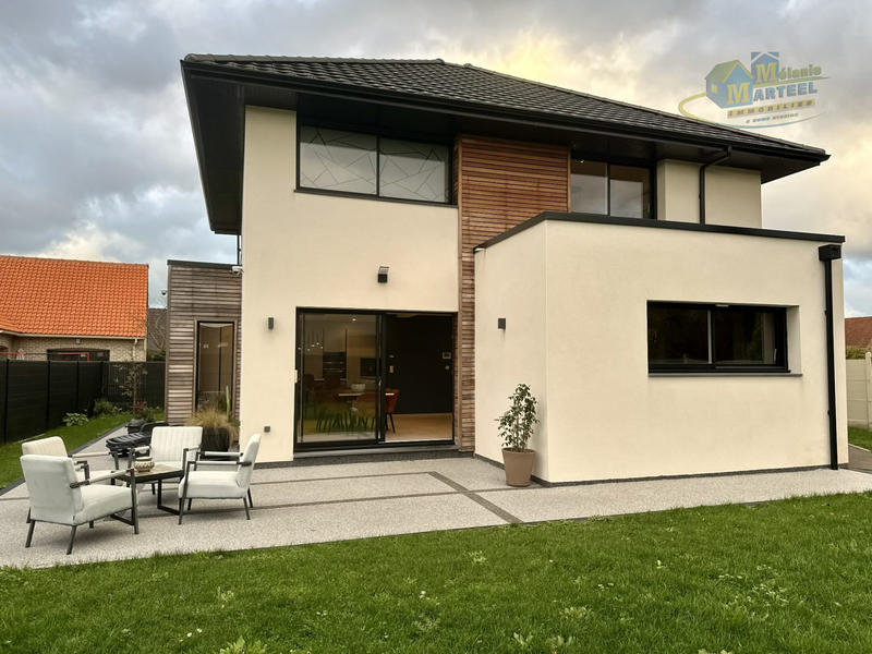 Maison - 160 m² - 7 pièces