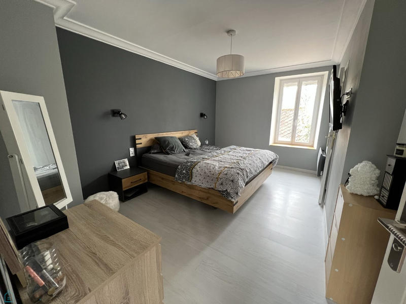 Maison - 170 m² - 7 pièces