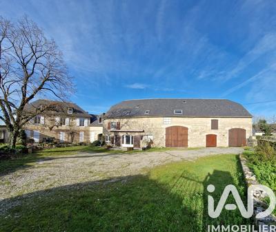 Maison - 550 m² - 20 pièces